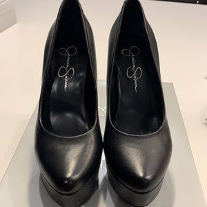 Jessica Simpson Waleo Black pump